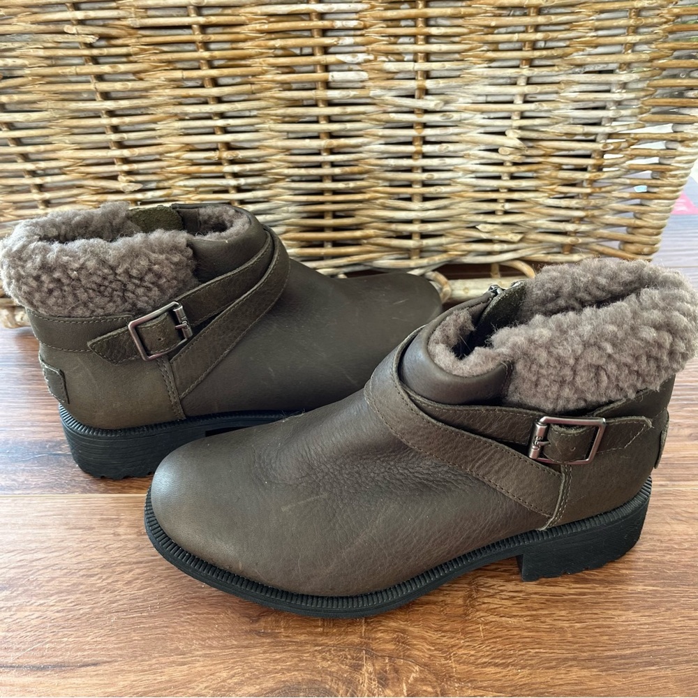 Uggs Benson women brown ankle bootie. NWOT